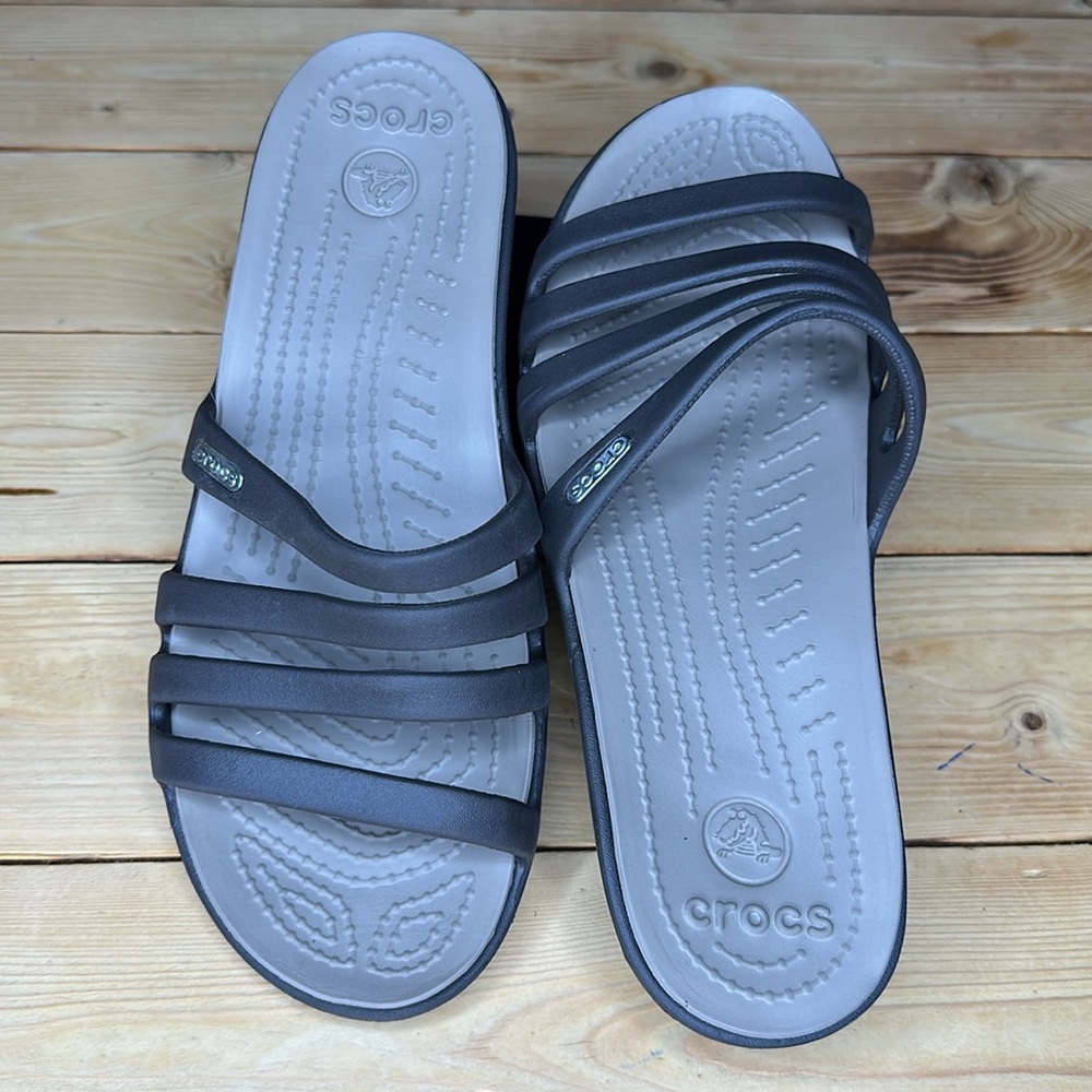 CROCS Dark Gray Strappy Sandals Sz 7W - Picture 2 of 7